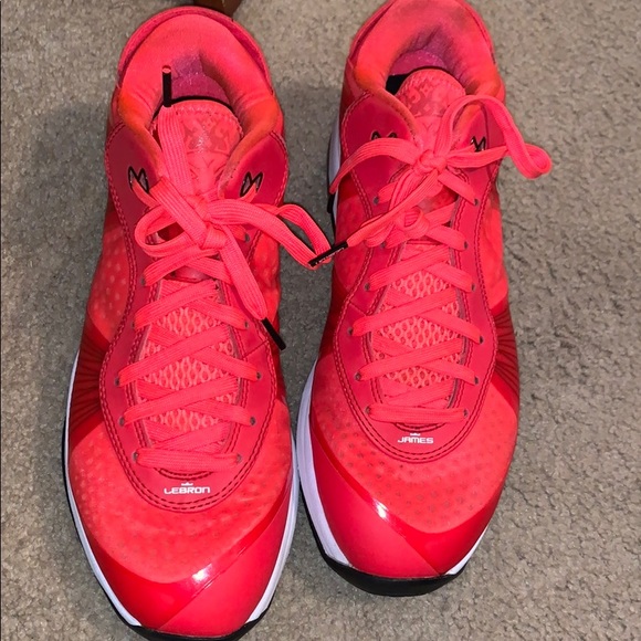 Solar Red Lebron V8 Low sz 10.5 - Picture 6 of 6